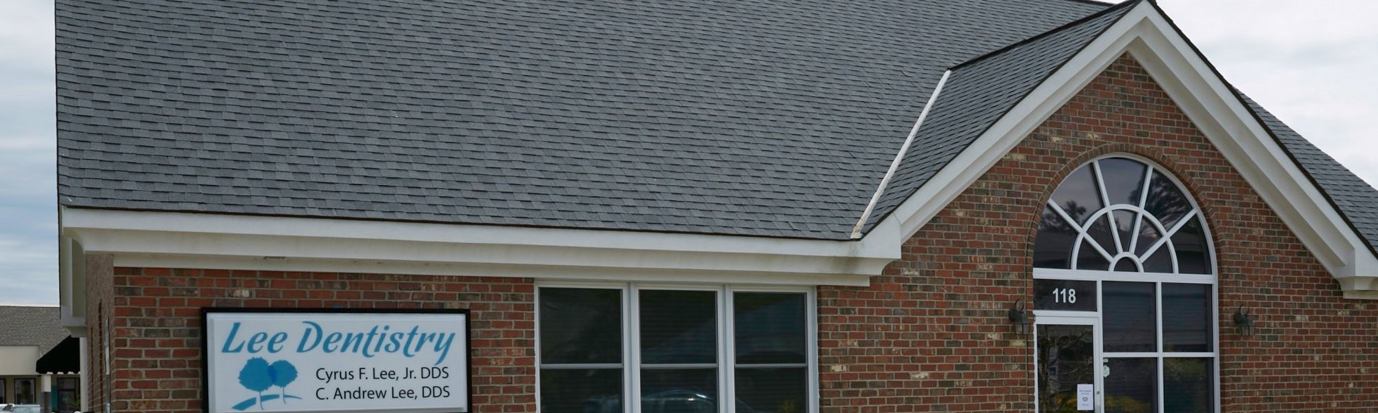 Wilson NC Dentist, Drs. Lee, Holland or Lee Cosmetic Dentistry, Lee